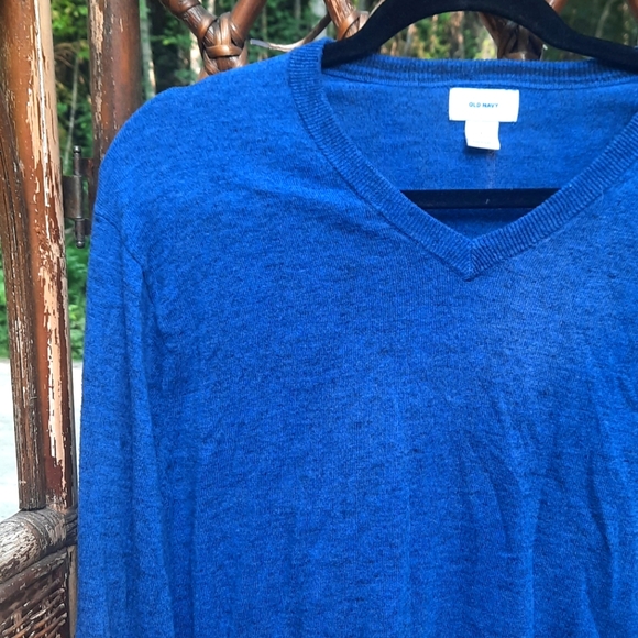 Blue Old Navy V-Neck Sweater - Picture 2 of 5